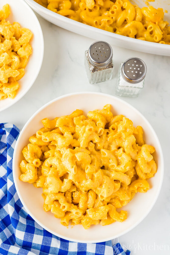southern-mac-and-cheese-recipe-easy-mac-and-cheese-recipe-creamy-baked-mac-and-cheese-old-fashioned-mac-and-cheese-recipe-in-jamies-kitchen
