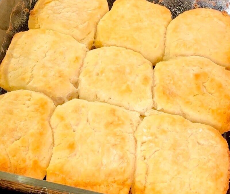Easy 3 Ingredient Biscuits Recipe | Fluffy Bisquick Biscuits