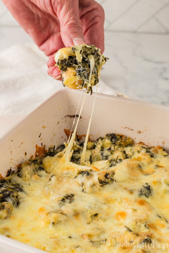 Spinach-Artichoke-Dip-Recipe-Cheesy-Appetizers-Holiday-Party-Appetizers-Baked-Spinach-and-Artichoke-Dip-In-Jamies-Kitchen