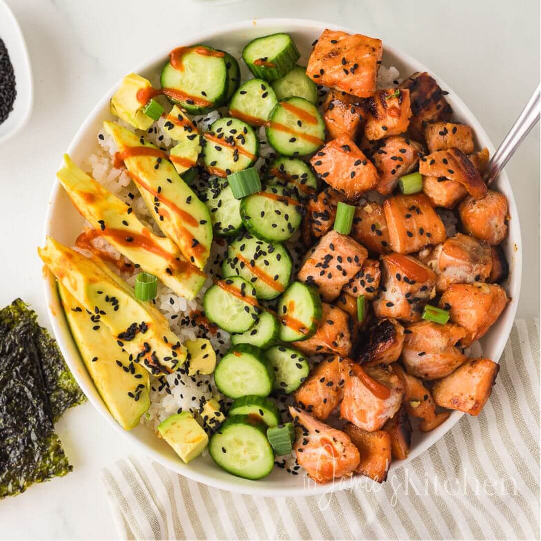 healthy-salmon-bowls-delicious-lunch-recipes-gluten-free-lunch-ideas-high-protein-lunch-recipes-in-jamies-kitchen