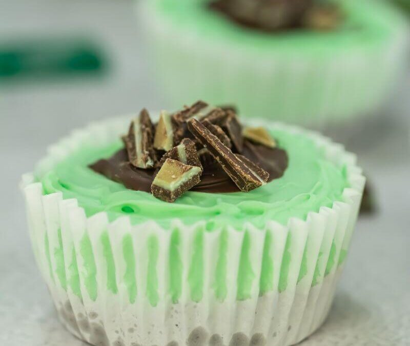 No Bake Mini Cheesecakes