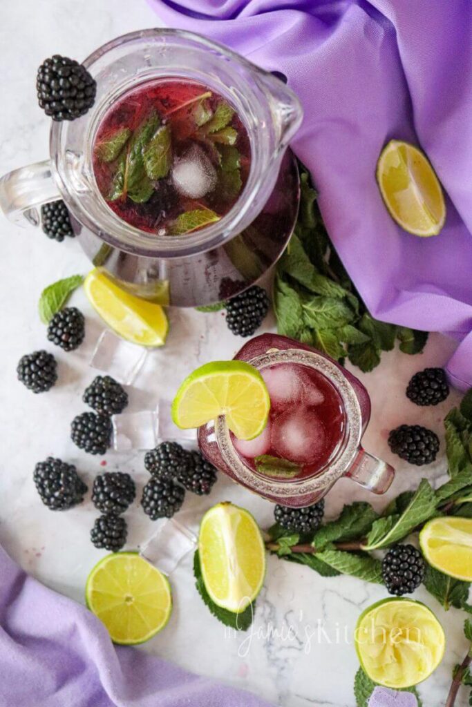 mojito-recipes-with-rum-blackberry-rum-drinks-blackberry-mojito-mocktail-fruity-mojito-mocktail-recipe-summer-cocktails-with-rum-mocktails-with-soda-water-blackberry-cocktails-in-jamies-kitchen