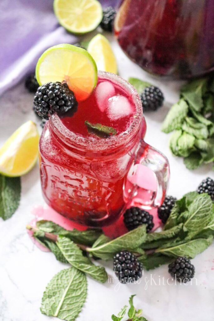 mojito-recipes-with-rum-blackberry-rum-drinks-blackberry-mojito-mocktail-fruity-mojito-mocktail-recipe-summer-cocktails-with-rum-mocktails-with-soda-water-blackberry-cocktails-in-jamies-kitchen