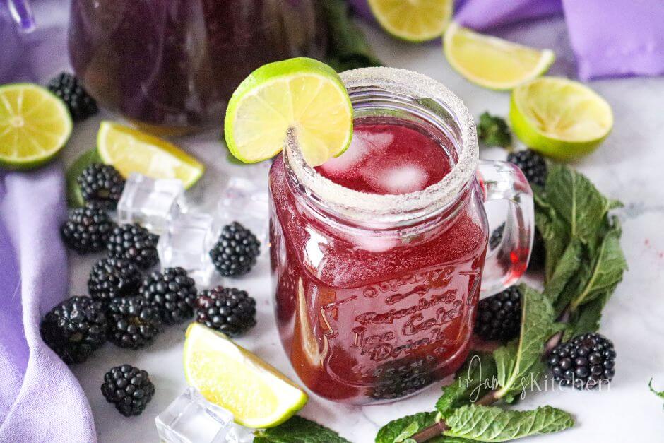mojito-recipes-with-rum-blackberry-rum-drinks-blackberry-mojito-mocktail-fruity-mojito-mocktail-recipe-summer-cocktails-with-rum-mocktails-with-soda-water-blackberry-cocktails-in-jamies-kitchen
