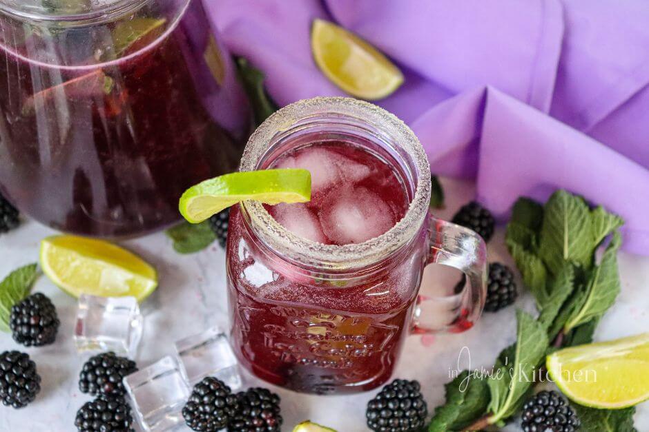 mojito-recipes-with-rum-blackberry-rum-drinks-blackberry-mojito-mocktail-fruity-mojito-mocktail-recipe-summer-cocktails-with-rum-mocktails-with-soda-water-blackberry-cocktails-in-jamies-kitchen
