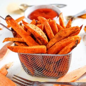 crispy-sweet-potato-fries-crispy-sweet-potato-fries-baked-easy-potato-recipes-sides-for-pork-chops-healthy-fries-best-potato-recipes-sweet-potato-crisps-air-fryer-fries-seasoned-french-fry-recipe-In-Jamies-Kitchen