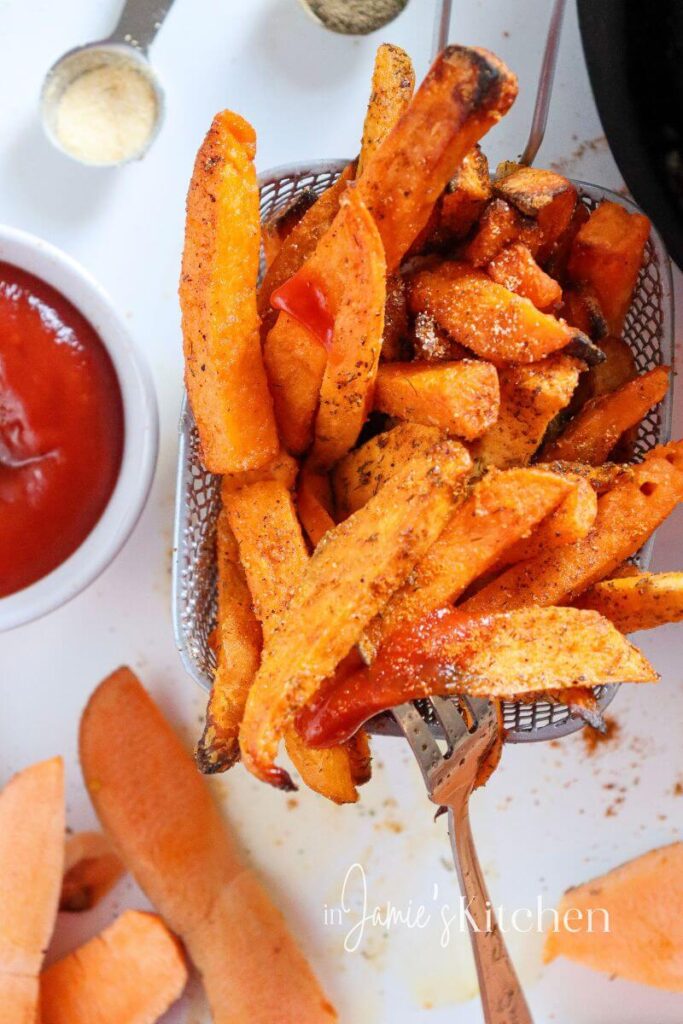 crispy-sweet-potato-fries-crispy-sweet-potato-fries-baked-easy-potato-recipes-sides-for-pork-chops-healthy-fries-best-potato-recipes-sweet-potato-crisps-air-fryer-fries-seasoned-french-fry-recipe-In-Jamies-Kitchen