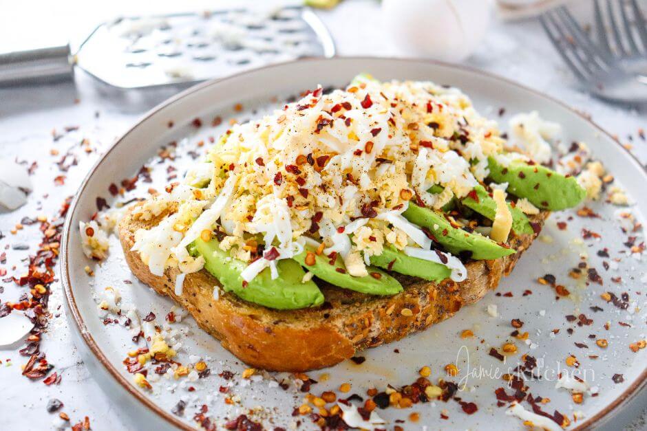 easy-avocado-recipes-avocado-toast-toppings-eggs-and-avocado-breakfast-avocado-toast-with-hard-boiled-egg-toast-recipes-healthy-breakfast-recipes-sourdough-toast-ideas-breakfast-recipes-with-bread-and-egg-in-jamies-kitchen