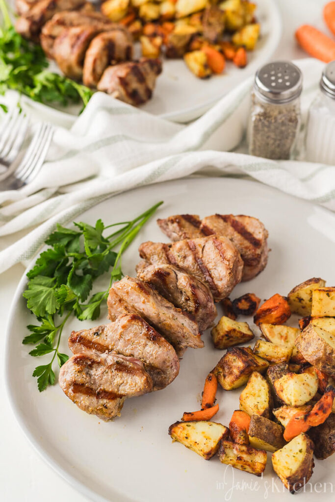 pork-recipes-for-dinner-pork-dinner-recipes-easy-healthy-dinner-recipes-for-family-grilled-pork-tenderloin-recipes-healthy-pork-medallion-recipes-in-jamies-kitchen