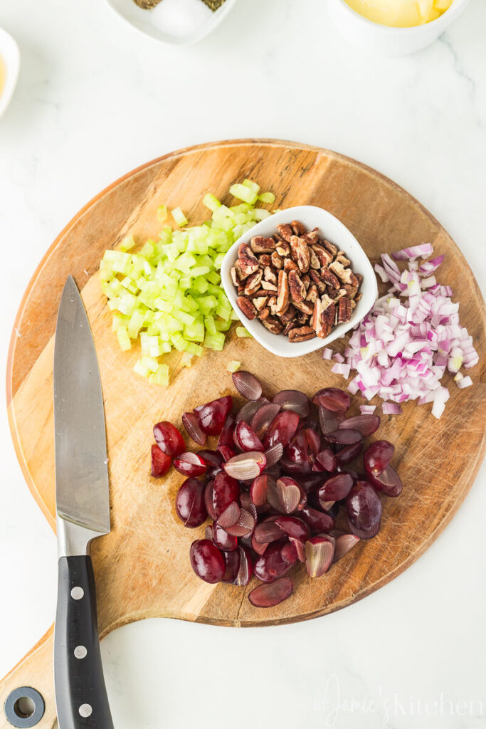chicken-salad-with-grapes-and-pecans-chicken-salad-for-sandwiches-chicken-salad-recipe-easy-how-to-cook-chicken-for-chicken-salad-in-jamies-kitchen