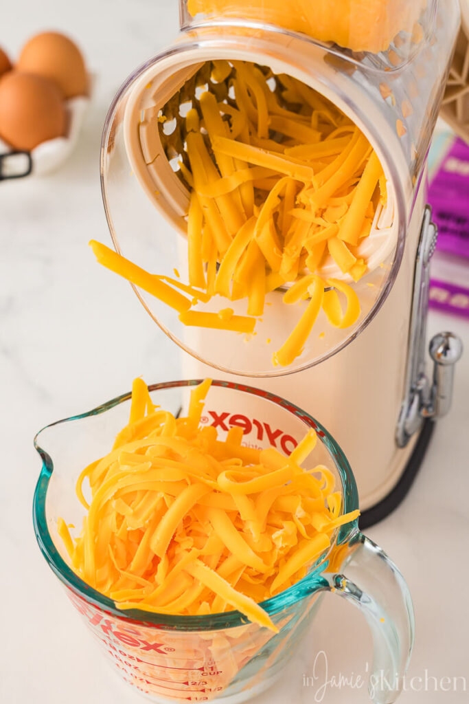 freezer-meals-freezer-breakfast-burritos-breakfast-burritos-recipe-freezer-breakfast-sandwiches-easy-breakfast-burrito-tortilla-breakfast-wrap-in-jamies-kitchen