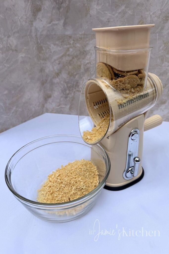 kitty-litter-cake-april-fools-dessert-idea-funny-dessert-ideas-in-jamies-kitchen