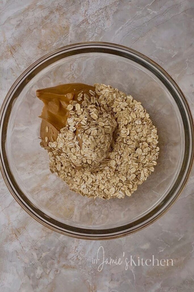 no-bake-peanut-butter-protein-energy-balls-in-jamies-kitchen