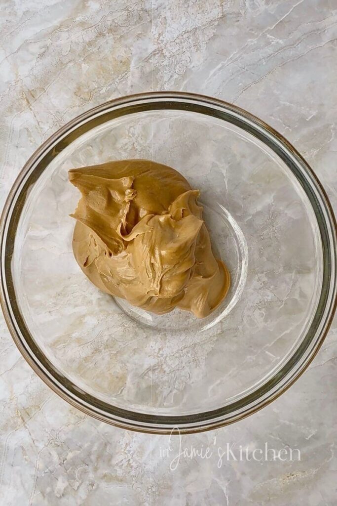 no-bake-peanut-butter-protein-energy-balls-in-jamies-kitchen