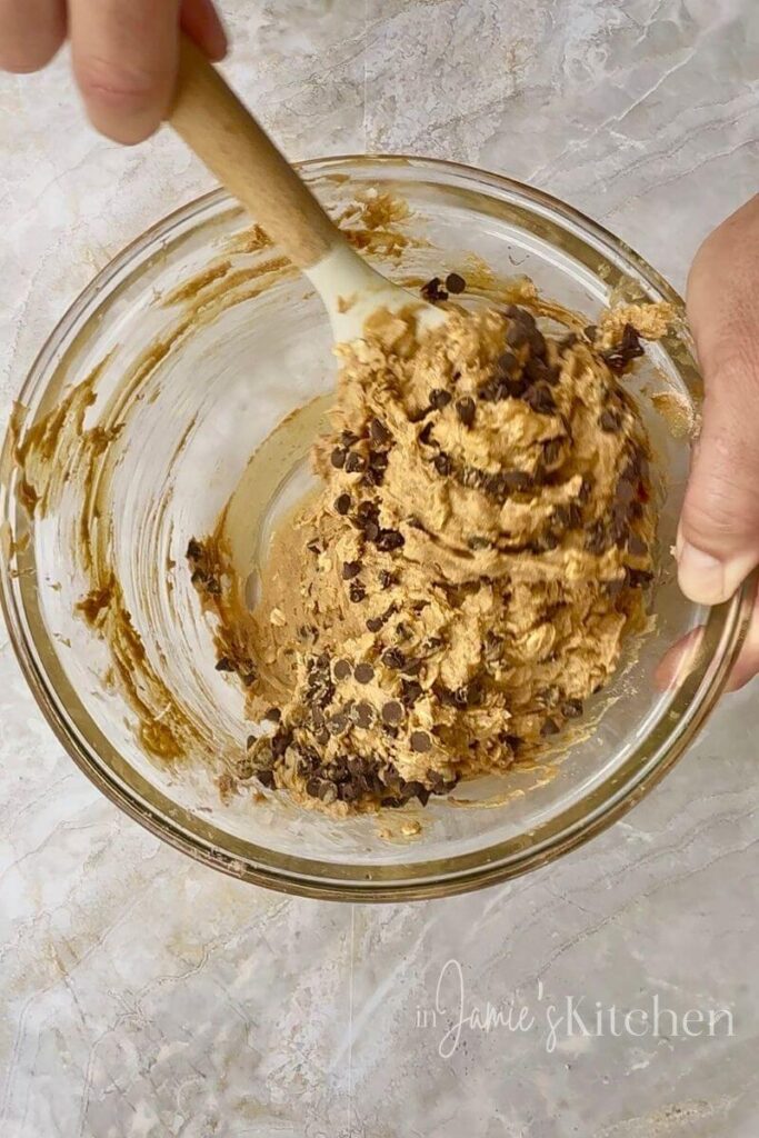 no-bake-peanut-butter-protein-energy-balls-in-jamies-kitchen