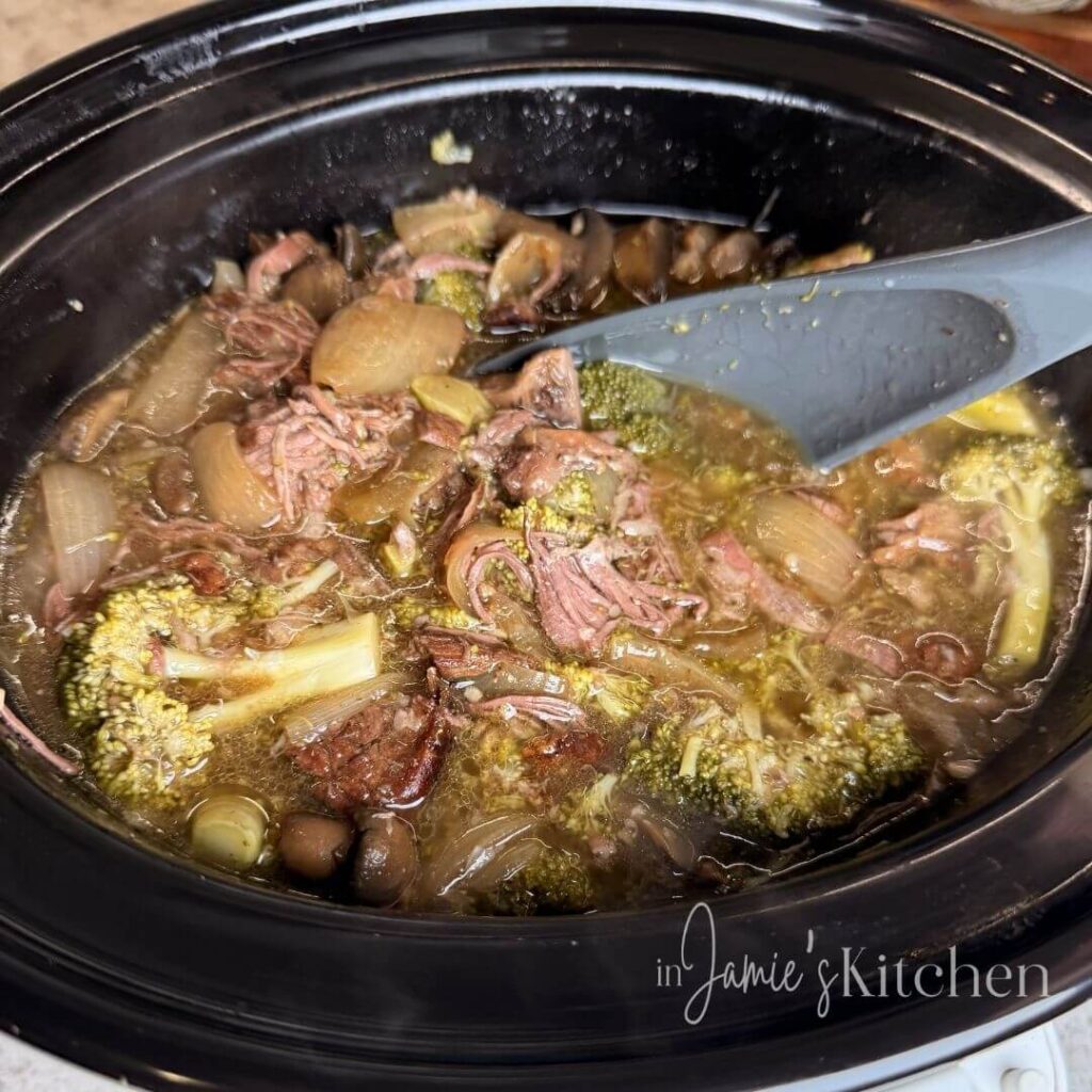 pot-roast-with-mushrooms-broccoli-slow-cooker-pot-roast-in-jamies-kitchen-easy-slow-cooker-recipes