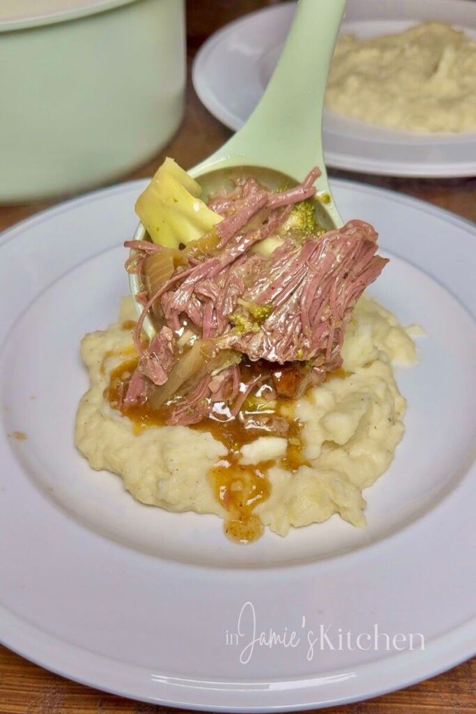 pot-roast-with-mushrooms-broccoli-slow-cooker-pot-roast-in-jamies-kitchen-easy-slow-cooker-recipes