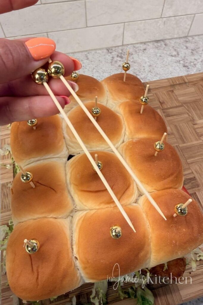 crispy-chicken-sliders-chicken sandwich-sliders-in-jamies-kitchen-game-day-snacks