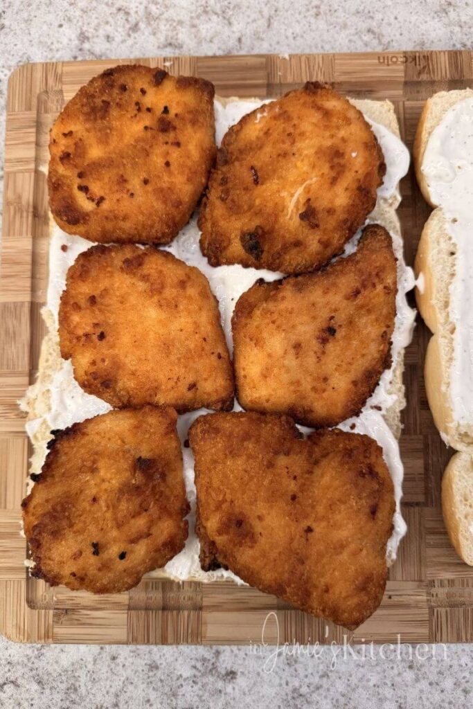 crispy-chicken-sliders-chicken sandwich-sliders-in-jamies-kitchen-game-day-snacks