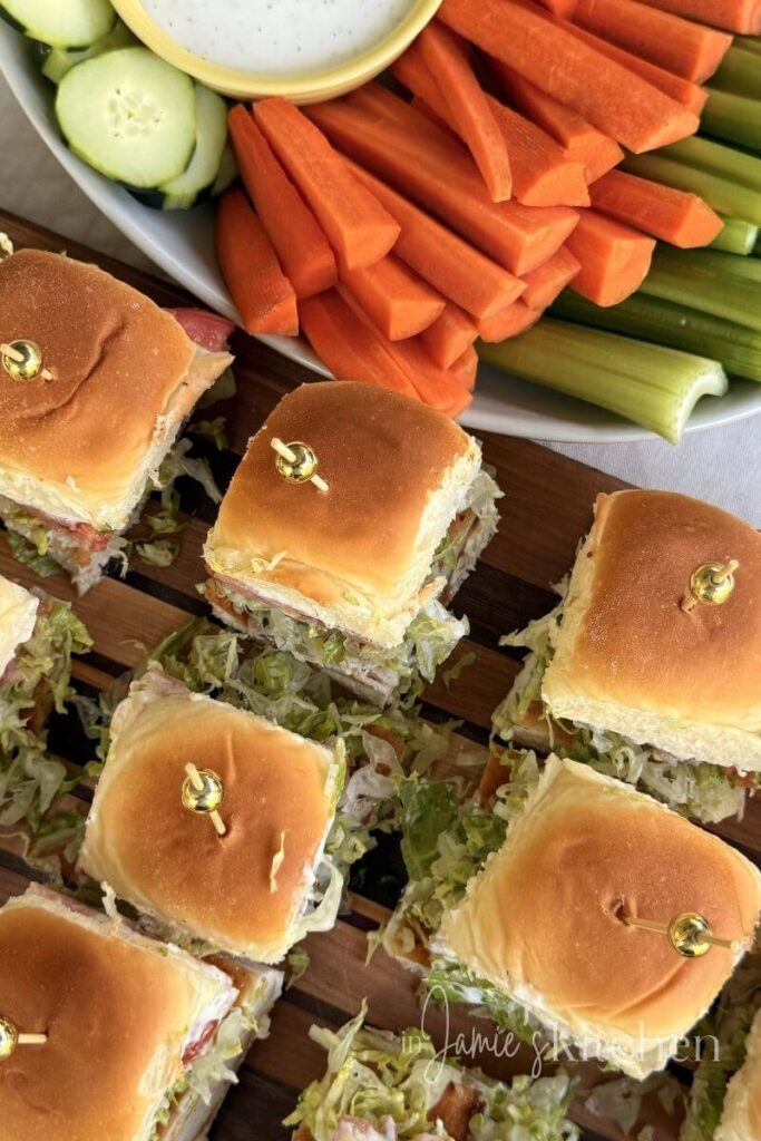 crispy-chicken-sliders-chicken sandwich-sliders-in-jamies-kitchen-game-day-snacks