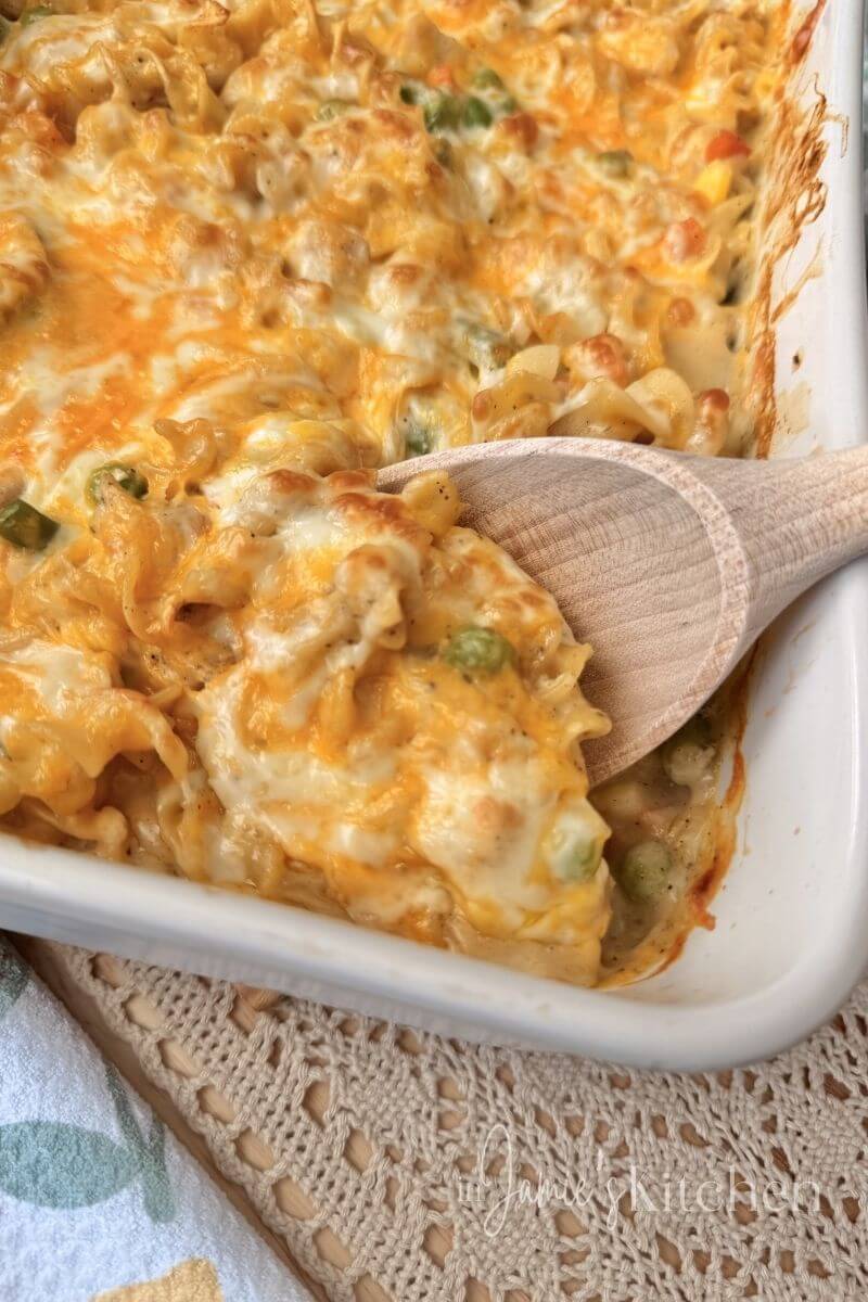 Easy Cheesy Chicken Casserole