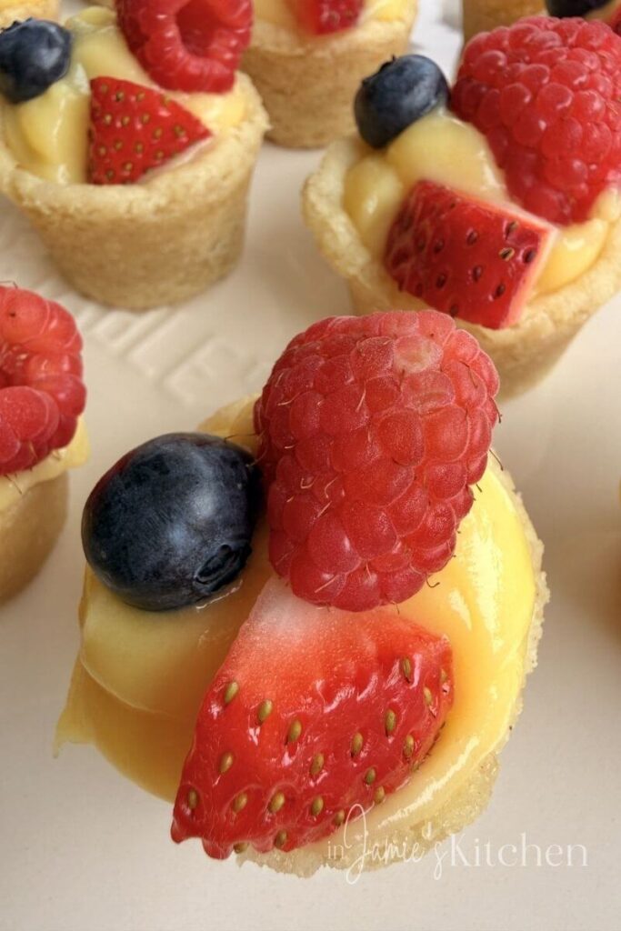 mini-fruit-tart-cookie-cups-easy-summer-desserts-in-jamies-kitchen