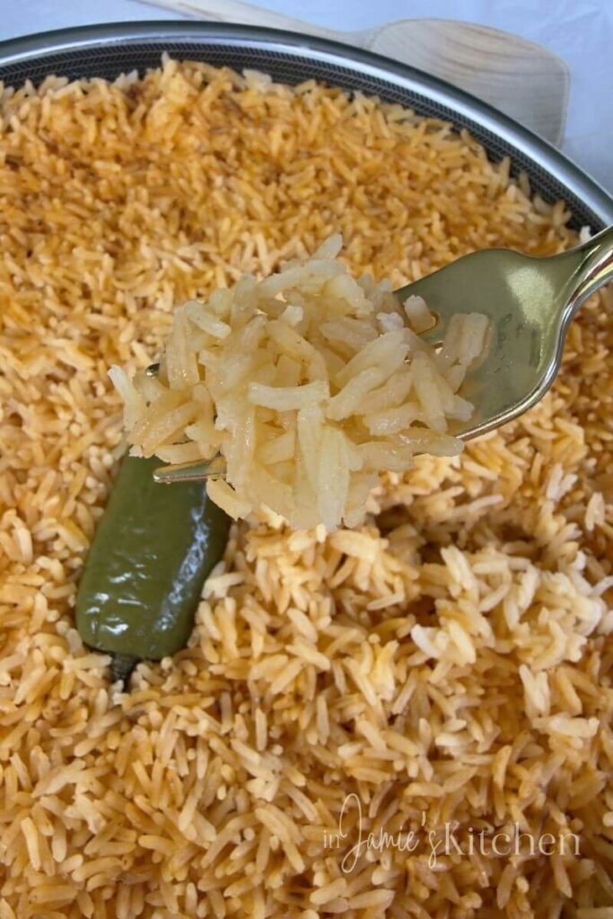 Easy-Mexican-Rice-Recipe-Restaurant-Style-Mexican-Rice-In-Jamies-Kitchen