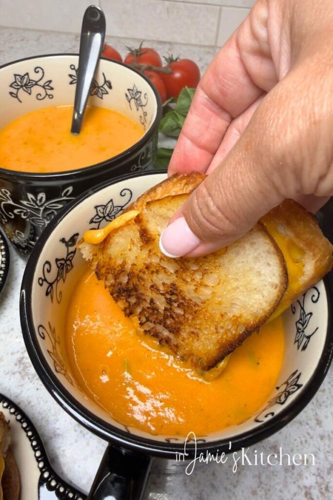 creamy-homemade-tomato-soup-in-jamies-kitchen