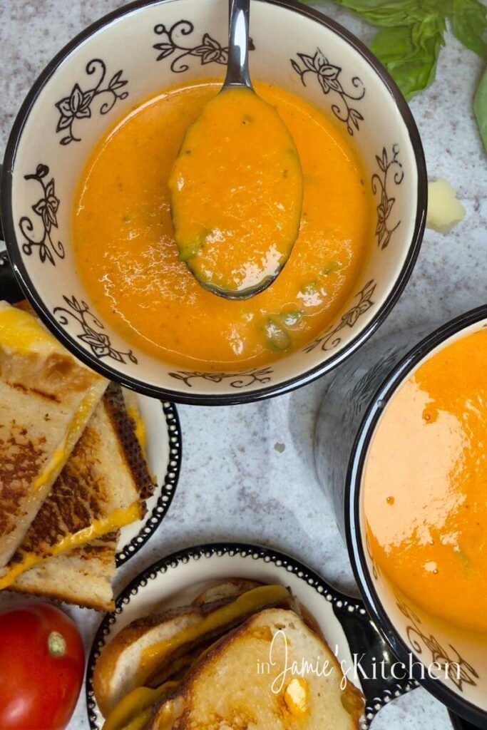 creamy-homemade-tomato-soup-in-jamies-kitchen