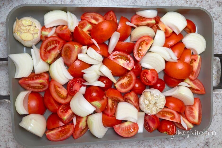 creamy-homemade-tomato-soup-in-jamies-kitchen
