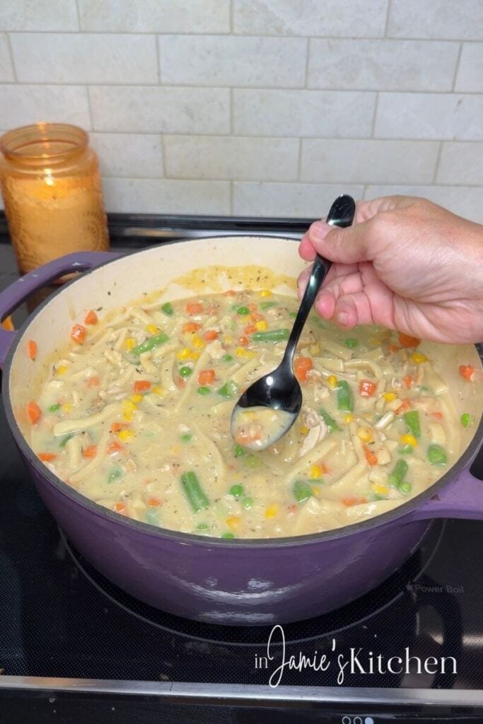 easy-chicken-pot-pie-soup-in-jamies-kitchen