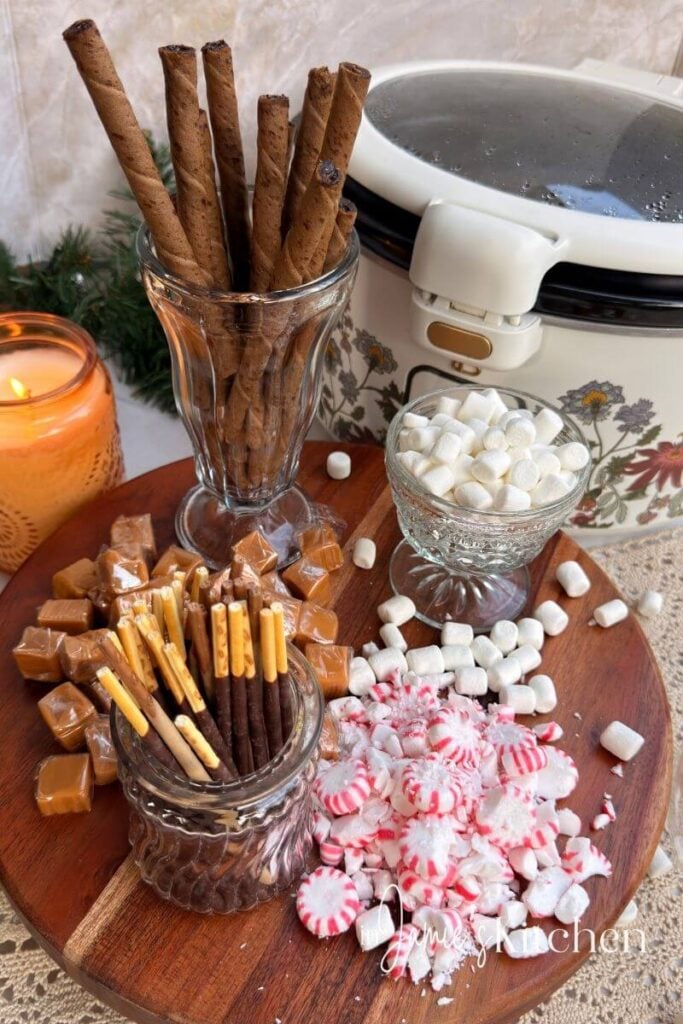 crockpot-hot-chocolate-in-jamies-kitchen-slow-cooker-hot-cocoa