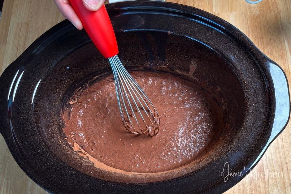 crockpot-hot-chocolate-in-jamies-kitchen-slow-cooker-hot-cocoa
