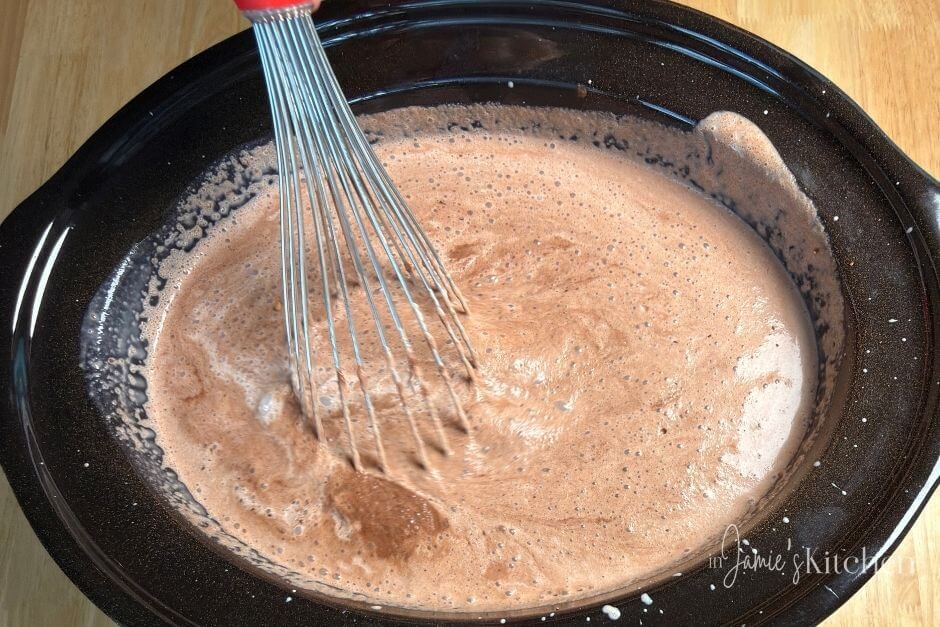 crockpot-hot-chocolate-in-jamies-kitchen-slow-cooker-hot-cocoa