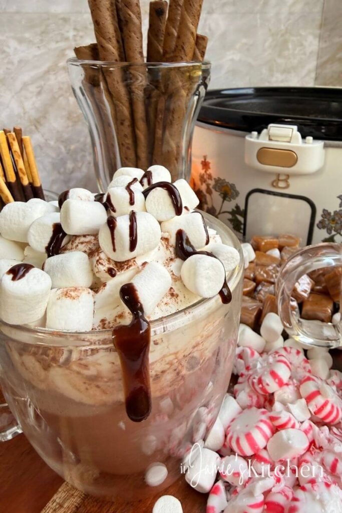 crockpot-hot-chocolate-in-jamies-kitchen-slow-cooker-hot-cocoa