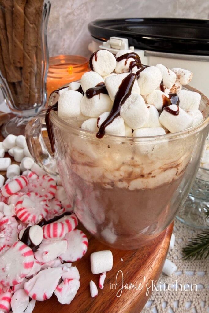 crockpot-hot-chocolate-in-jamies-kitchen-slow-cooker-hot-cocoa